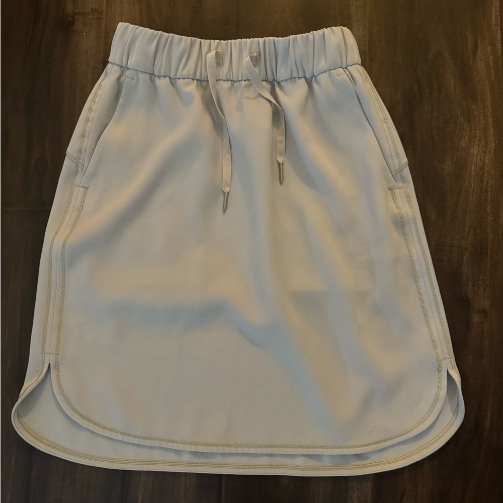 Lululemon skirt - Size 4